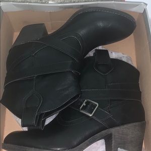 Black Ankle Boots with Heel & buckle